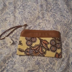 Wristlet with flowers